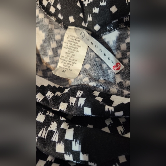 Long Maxi Skirt - Size  Medium - Picture 3 of 3